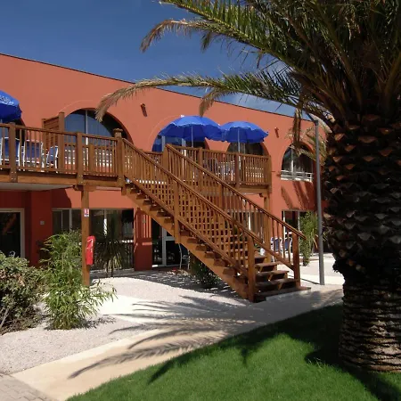 Tidy Near The In A Lively Seaside Апартаменти